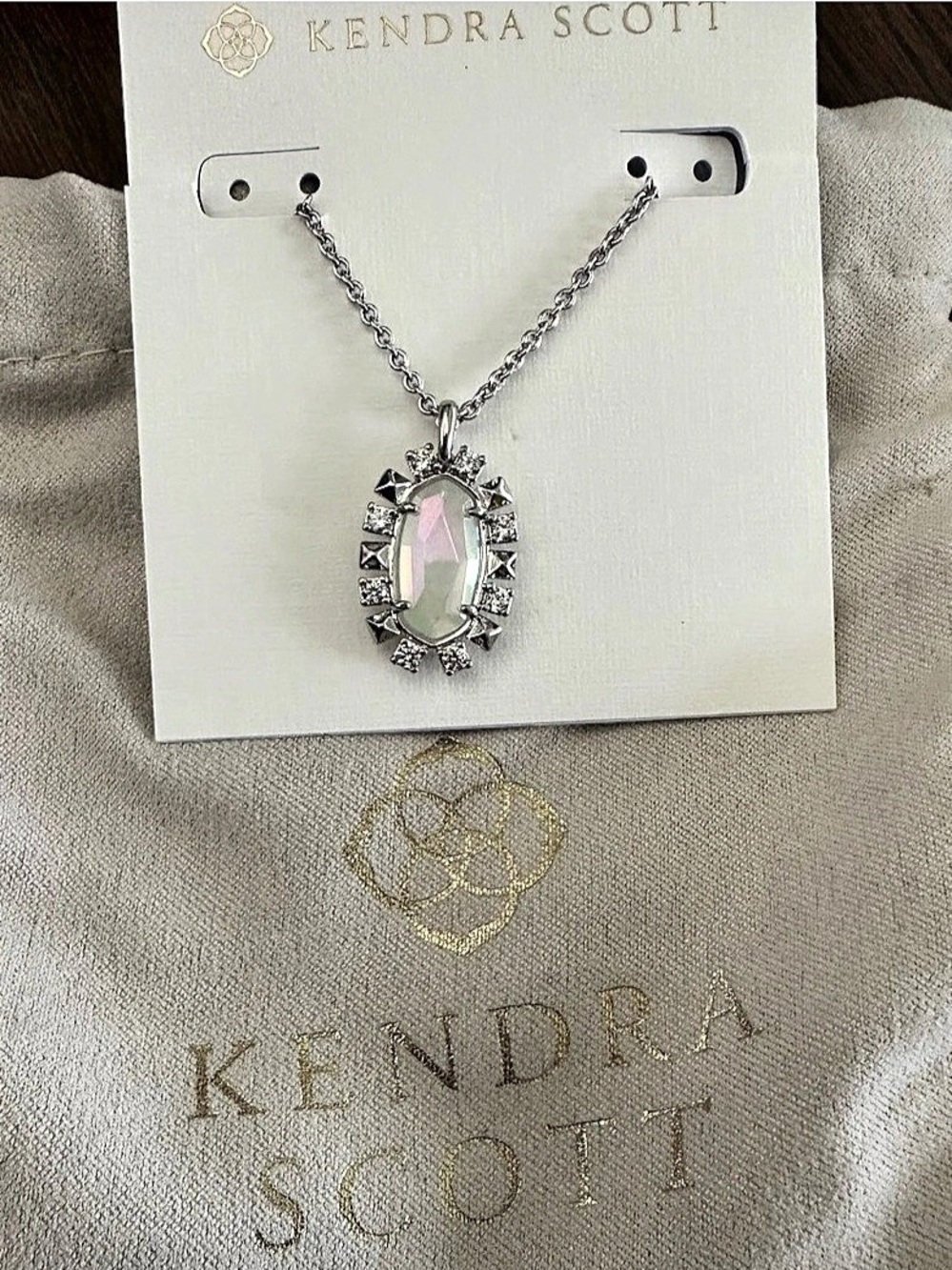 Kendra Scott Shanley Silver Short Pendant Necklace – Iridescent Stone & Crystal